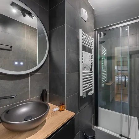 Quintessence - Apt B303 - Apartment